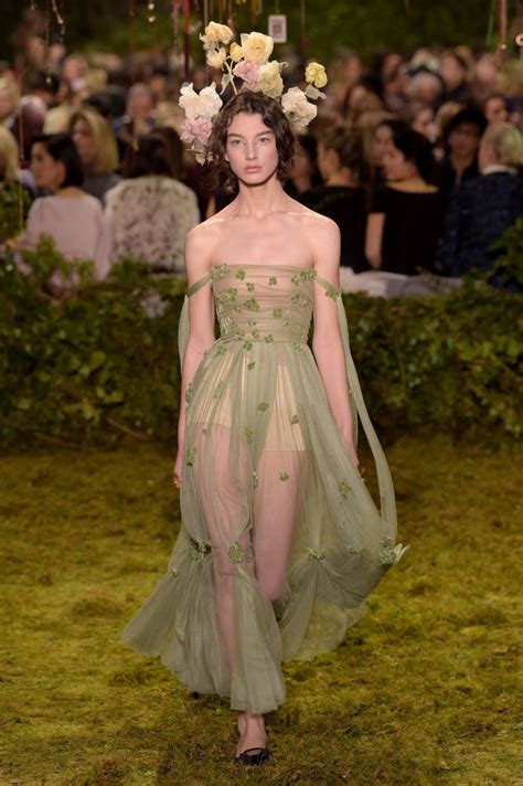 gown plisse dior 2017|christian dior couture 2017.